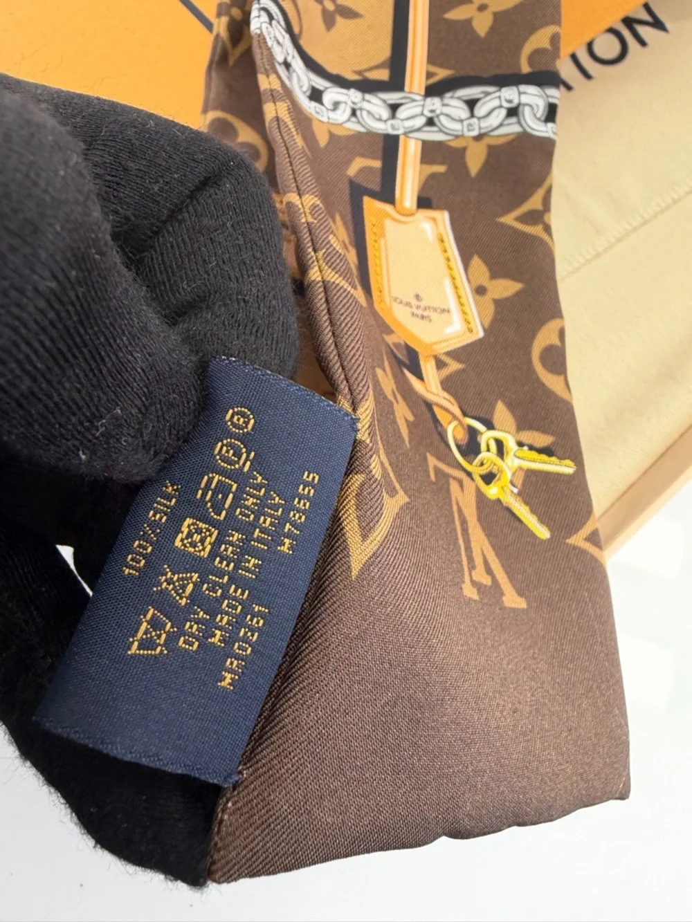 Louis Vuitton Silk Monogram Confidential Bandeau Brown